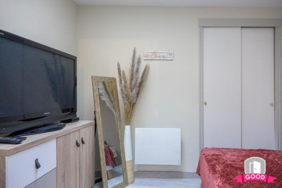 Apartamento La Coquille d'Orléans avec sa cour Exterior foto